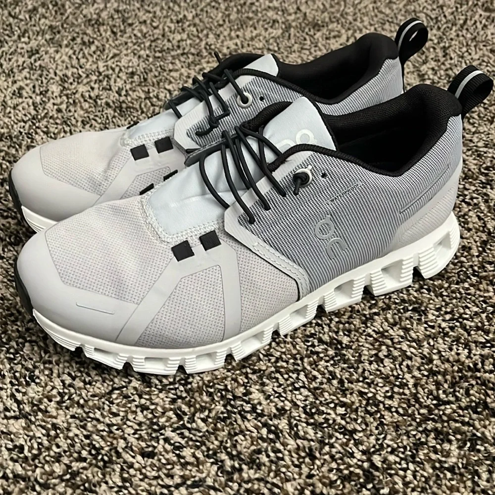 On Cloud 5 Waterproof Sneaker, worn once